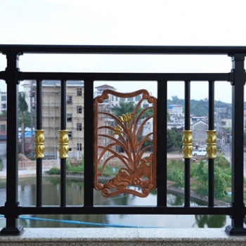 廣東鑫飛陽臺護欄、鐵藝大門廠家