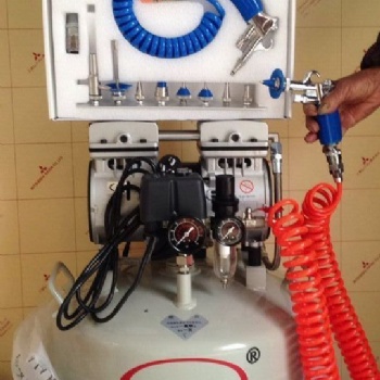 長期供應(yīng)**無油靜音空壓機(jī)