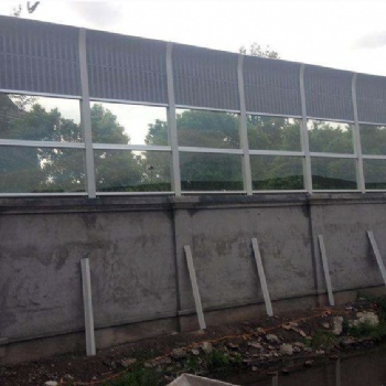 小區聲屏障冷卻塔隔聲屏障空調機組聲屏障公路聲屏障特點