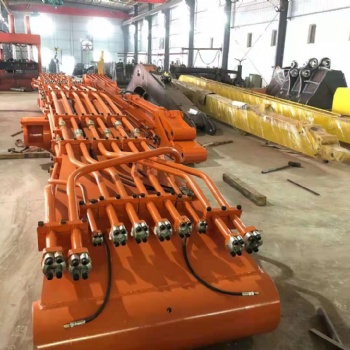 聚邦重工生產(chǎn)供應挖掘機加長臂