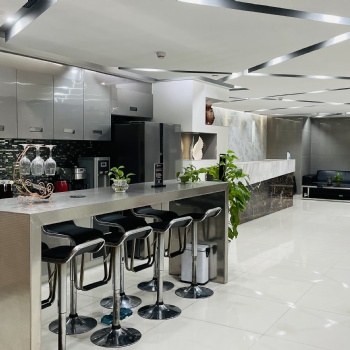 金融街小戶型寫字樓**出租，可短租可注冊免水電費非中介