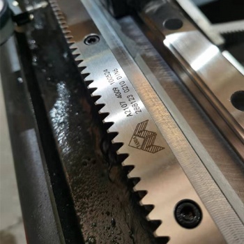 臺灣YANDA 研磨直齒條