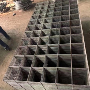 佛山地下室防水層鐵網(wǎng)保護層鐵網(wǎng)墊層碰焊網(wǎng)片建筑施工