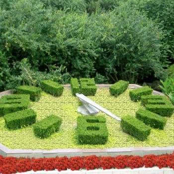 康巴絲供應(yīng)花壇大鐘，藝術(shù)鐘