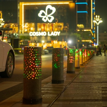 發光防撞柱，發光擋車柱