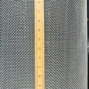 不銹鋼篩網(wǎng)7目304軋花編織為多家企業(yè)定制